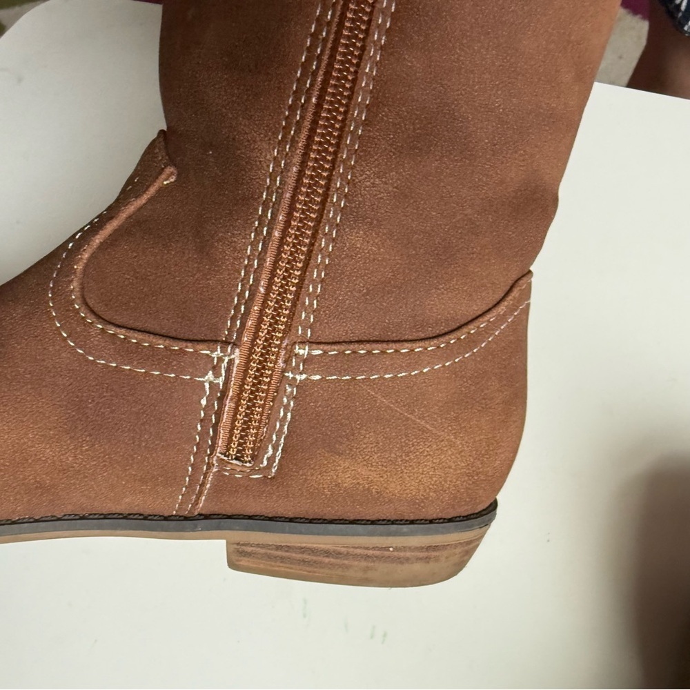 Gymboree Brown Kids Boots with Heart Accents - Picture 7 of 11